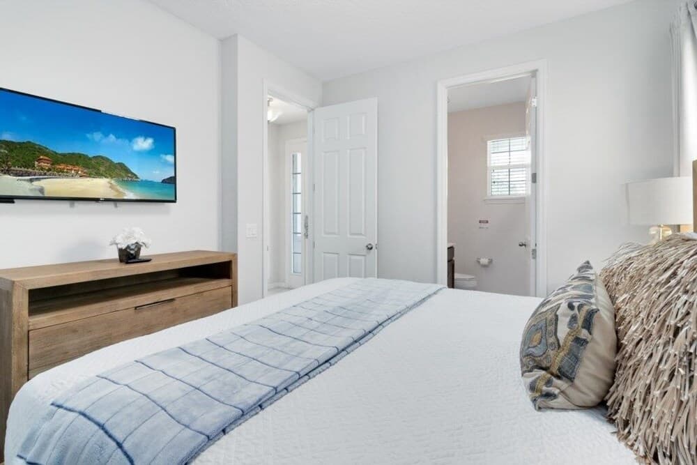 Incredible Resort 4 Bed Pool/spa Home 4 Bedroom Villa by Redawning