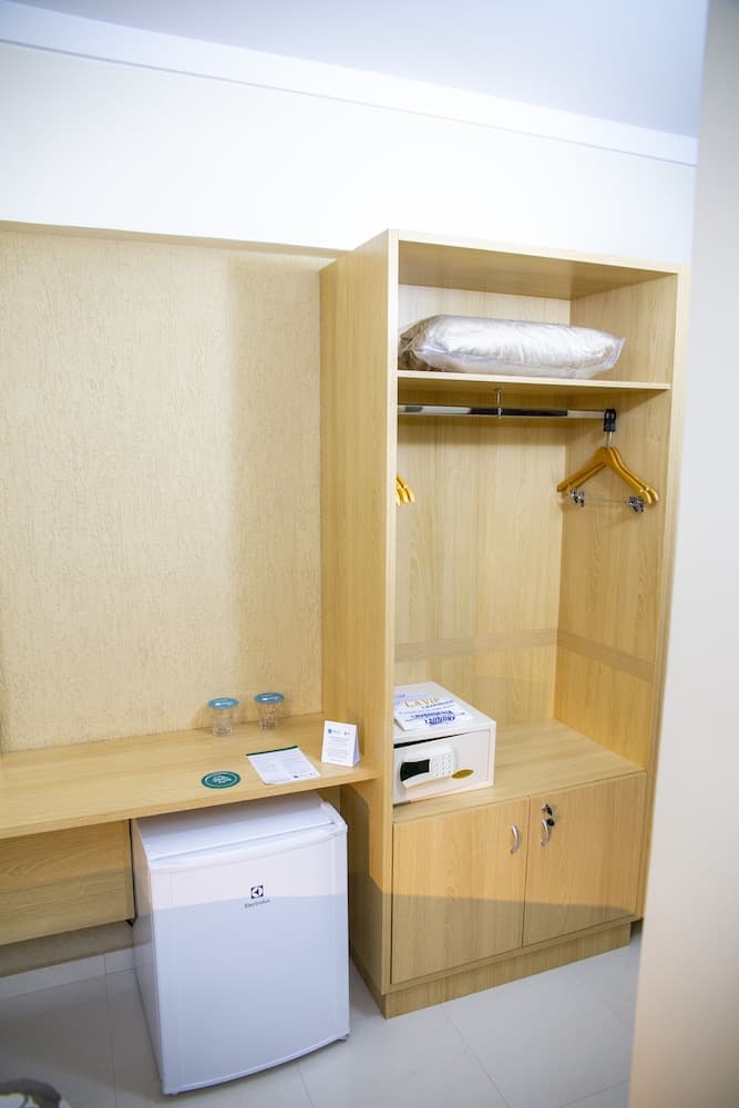 House Inn Hotel - Anashopping