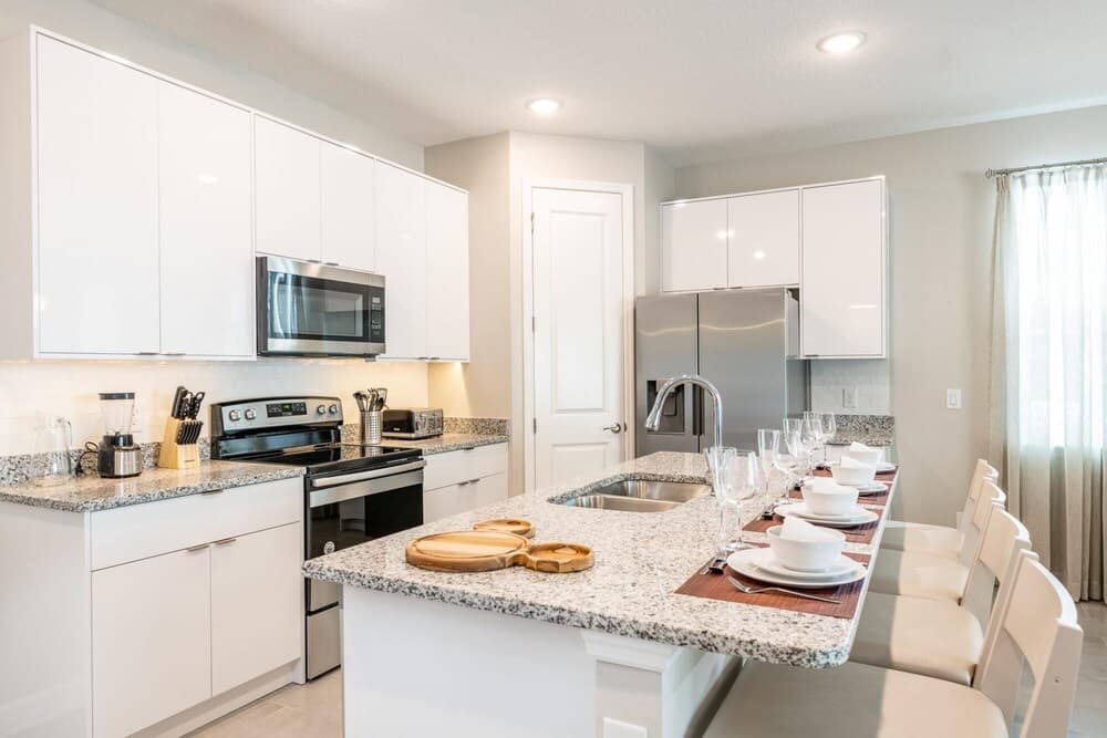 New Luxury Home Super Close to Disney Parks