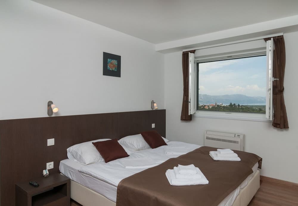 Pool Villa Tin on Island Brač