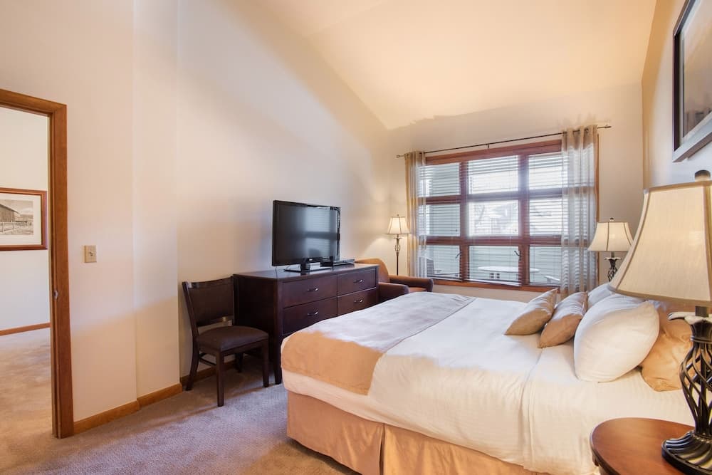 Zephyr Mountain Lodge, Condo | Ski-In/Ski-Out Continental Divide Views (Value-Rated Condo 2202)