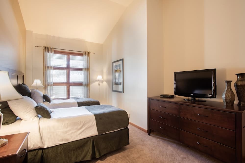 Zephyr Mountain Lodge, Condo | Ski-In/Ski-Out Continental Divide Views (Value-Rated Condo 2202)