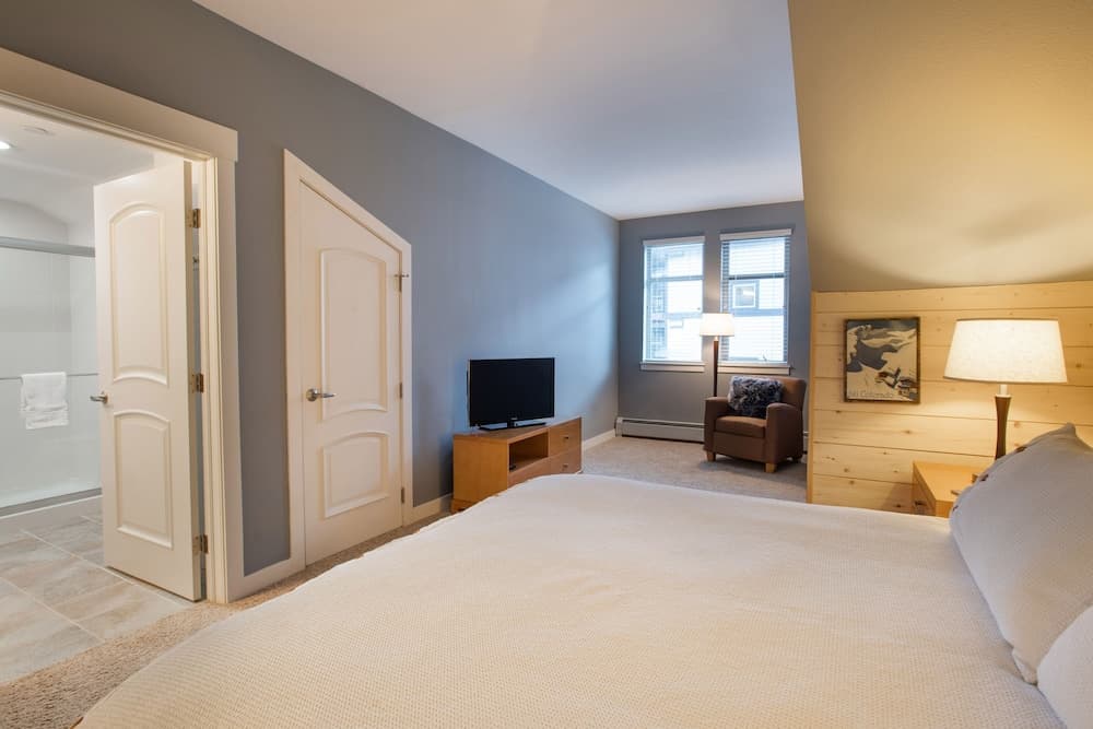 Fraser Crossing/Founders Pointe, Condo | 2 bedroom w/ Gondola Access (Value Rated Condo 3402)