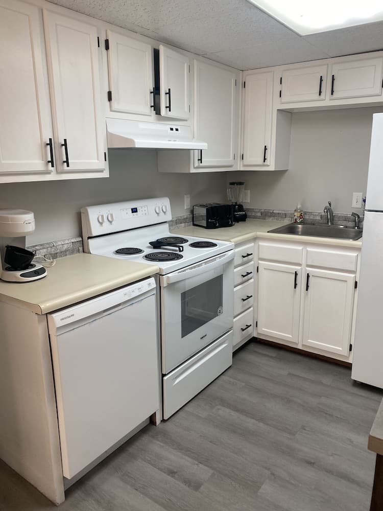 Smoky Mountains 603 2BD with Private Balcony and Jacuzzi Tub by RedAwning