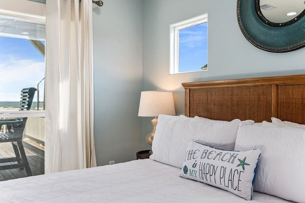 Ohana 3 Bedroom Home by RedAwning