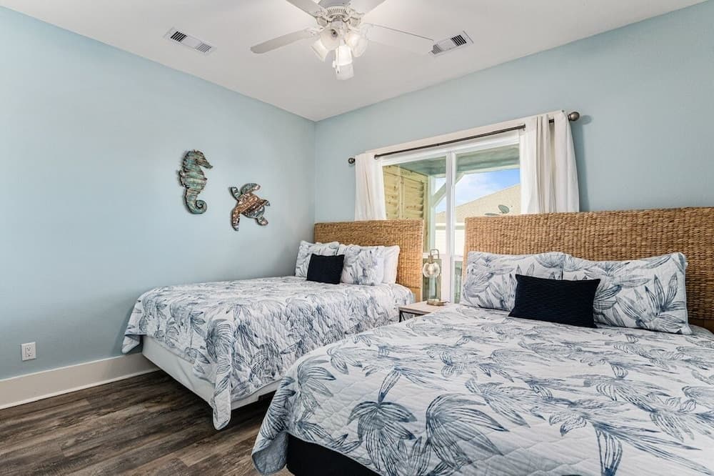 Ohana 3 Bedroom Home by RedAwning