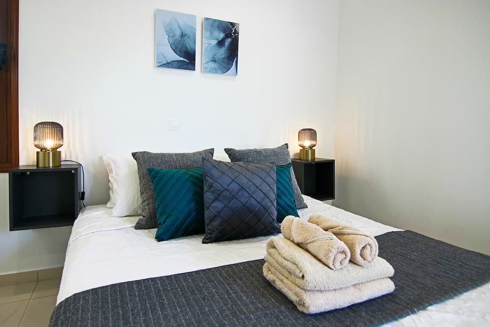 Phaedrus Living Seaside Constantinos 113