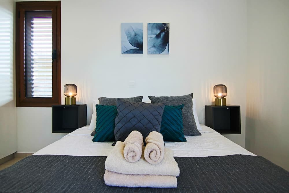 Phaedrus Living Seaside Constantinos 113