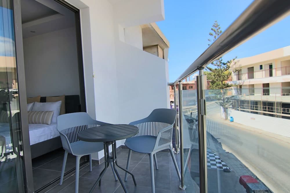 Phaedrus Living Seaside Flat Athina 117