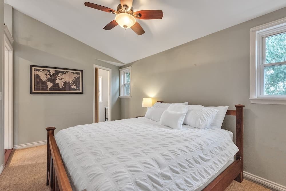 Amazing Lakefront Retreat On Long Lake! 2 Bedroom Home by RedAwning