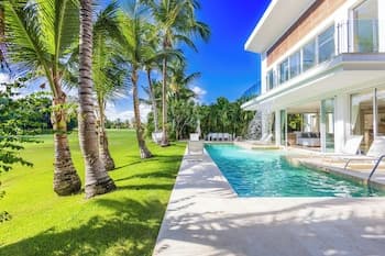 Luxury Villa Waterfall - Pool & BBQ