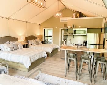 7 Son's Geronimo - Birdhouse Cabin