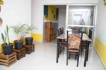 Beautiful 3-bed 2 Bath House at Spur Road Freetown