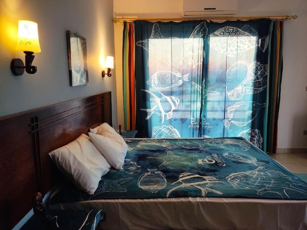 Boulevard Apartment Hotel