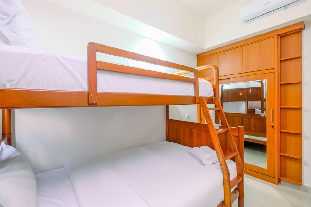 Comfort 1BR at Evenciio Margonda Apartment