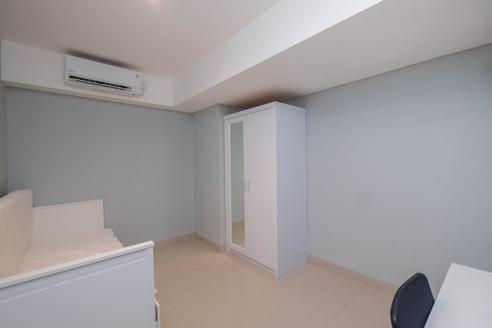 Spacious Combine Unit 1BR with Extra Room Apartment at H Residence