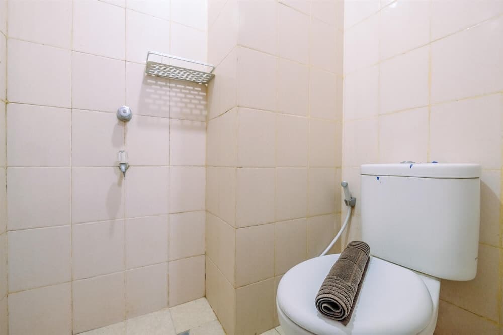 Best Deal Studio Room at Serpong Greenview Apartment