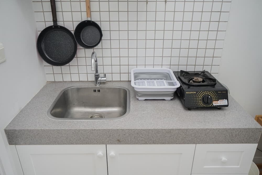 Nice and Elegant Studio at Paddington Heights Apartment