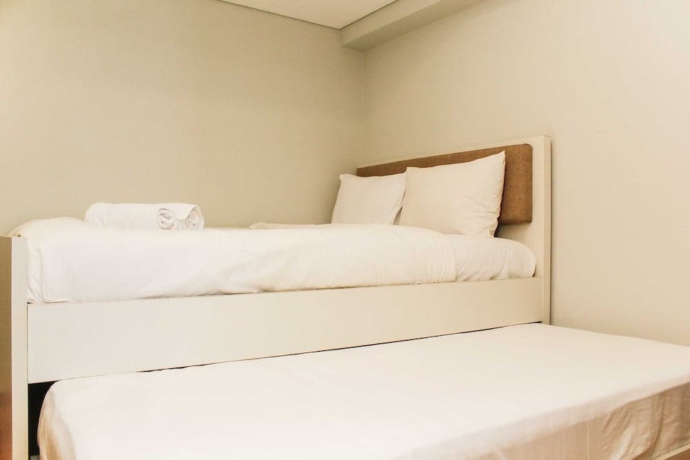 Elegant and Comfortable 2BR Apartment at Maqna Residence