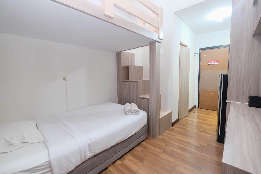 Comfortable and Cozy Stay Studio at Dave Apartment