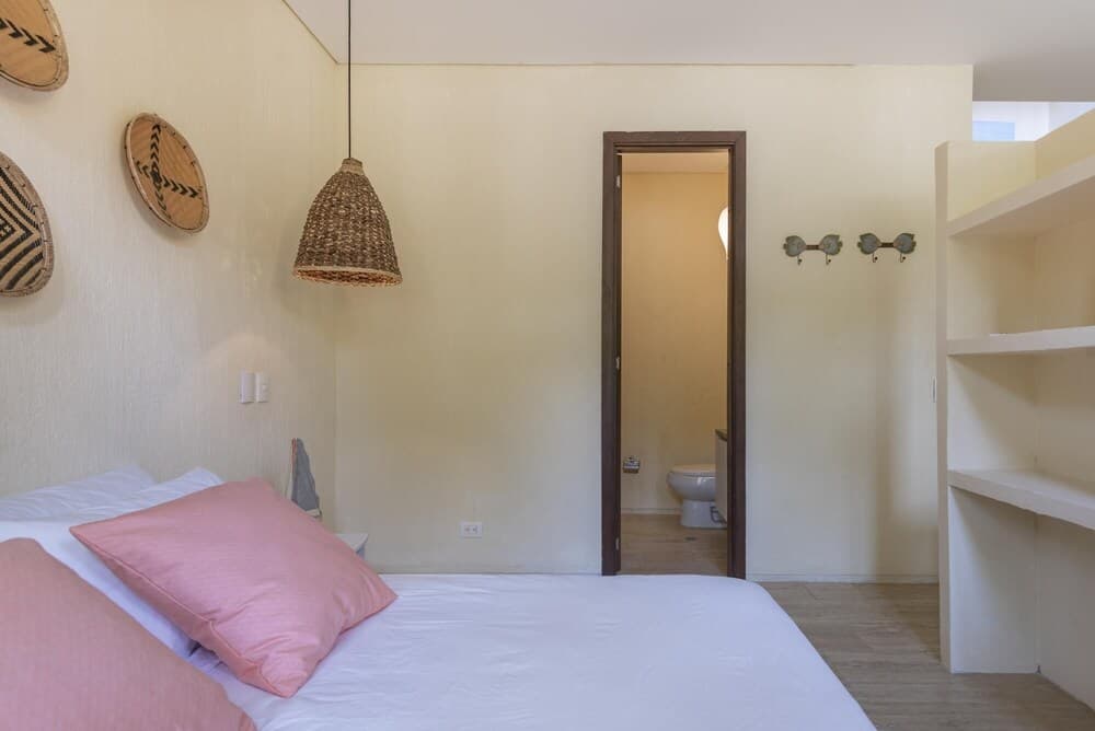 Beautifully Designed Duplex w Wifi Parque de Los Novios