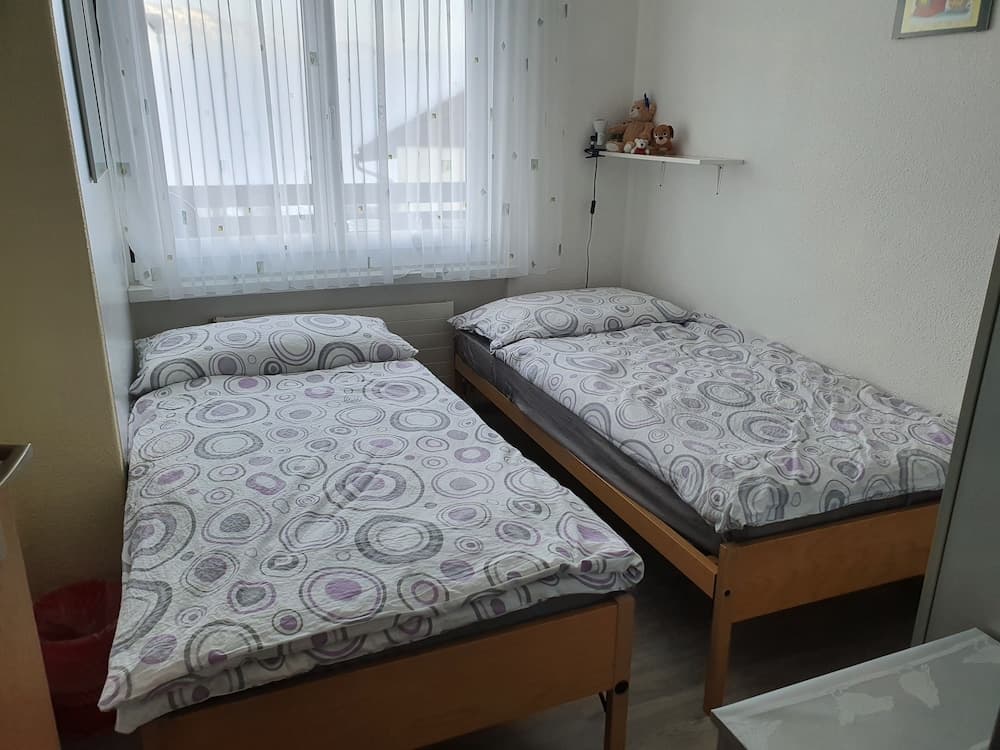 Elfe - Apartments Three-bedroom Apartment for 6 Guests With Patio