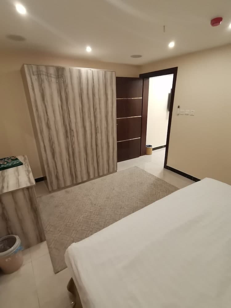 Private Luxury Apartments - Al Khozama