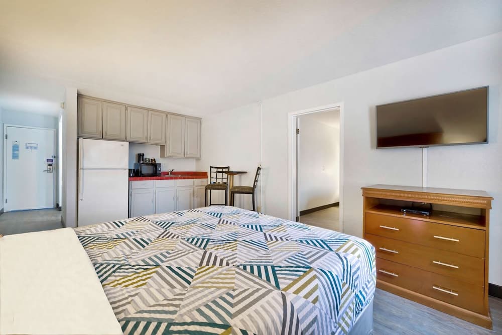 Studio 6 Bartlesville, OK