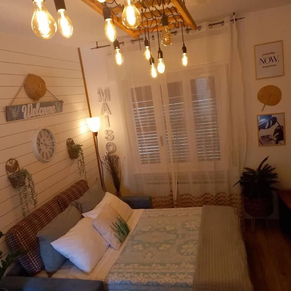 An Oasi for Traveller Close to the Lake and Lugano