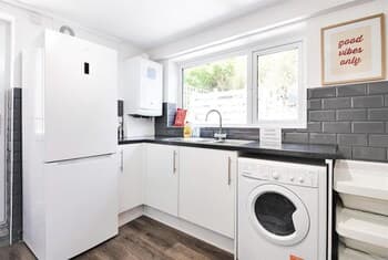 4 Bed Executive Style House - Near City Centre