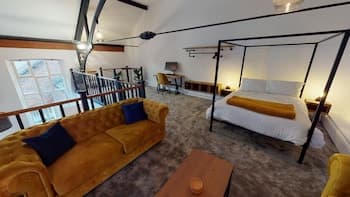 Hu1 Boutique City Apartment - Sleeps 6
