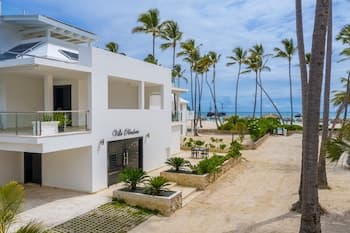 Luxury beachfront villa in Los Corales