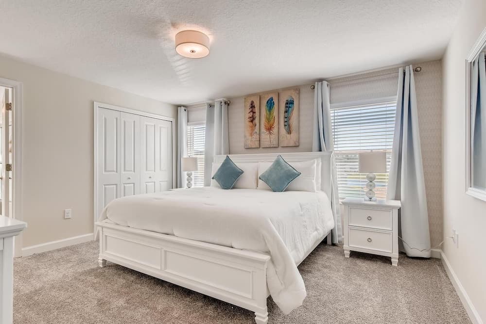 8953 CC - 4BR Townhome With Sparkling Pool