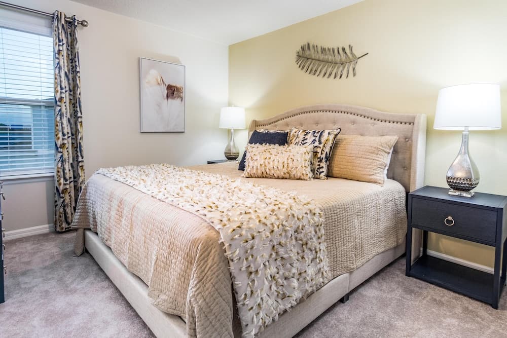 2260 LC - Windsor Island - 10 Bed Villa Heated Private Pool