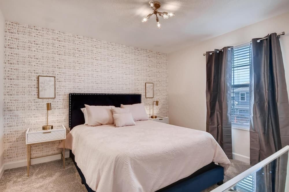 1552 MC - Vibrant Villa: Pools & Magic 6bds