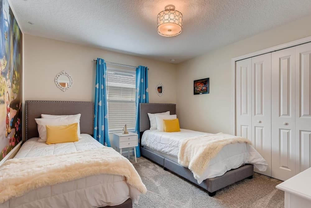 8985 CC - 5 Bedrooms Townhome Retreat