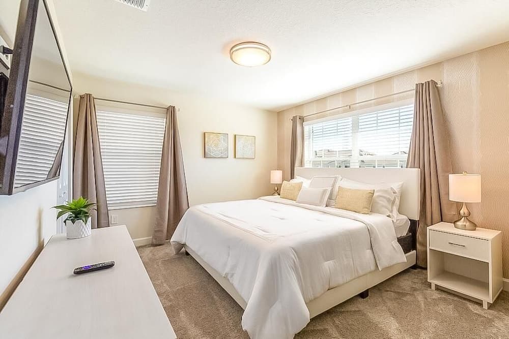 8997 SD - Champions Gate - Resort Style 5 Bedroom