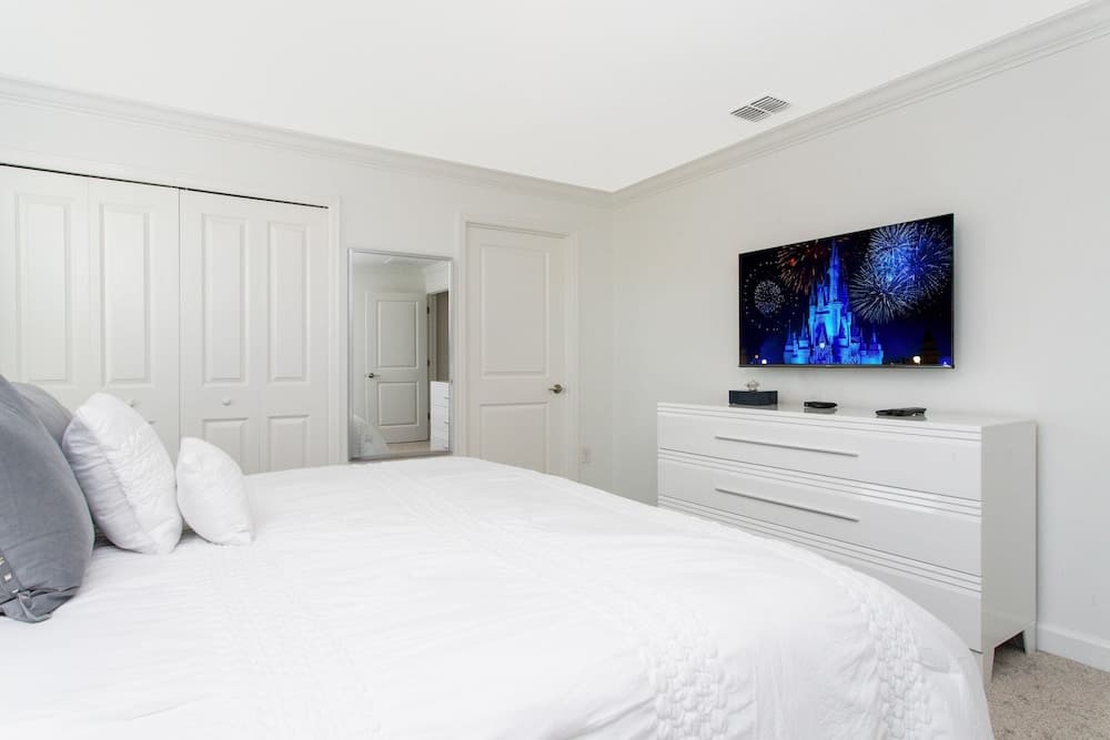 1056 LS - Luxury 4br/3ba - Champions Gate Bliss