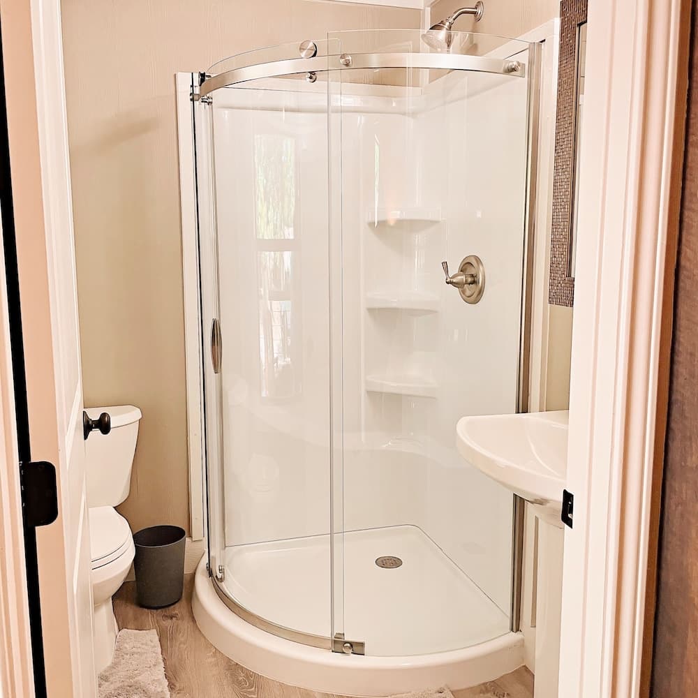 12 Son's Geronimo - Birdhouse Cabin