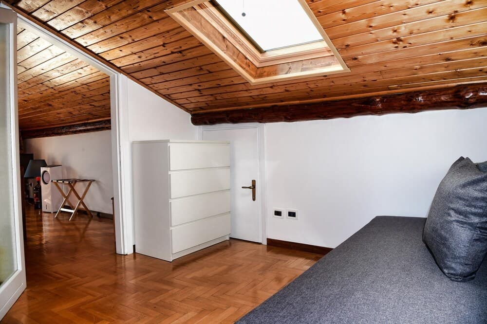 Easy Welcome Charming Mella