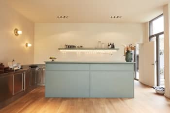 Chambre d'Amis by Alix