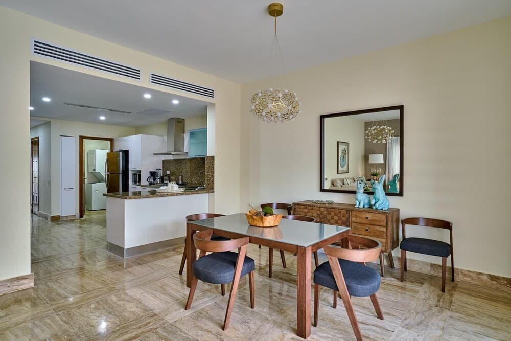 Luxury Beach Condo With Pool View Bh-102