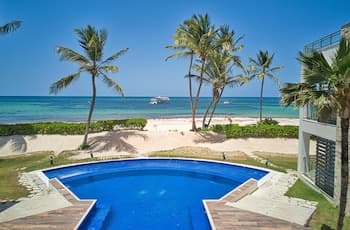 Luxury Beach Condo With Pool View Bh-102