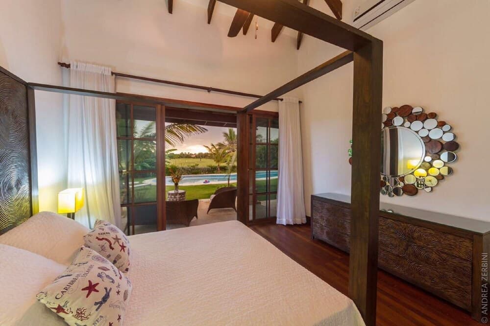 Paseo del Lago 328 in B Varo