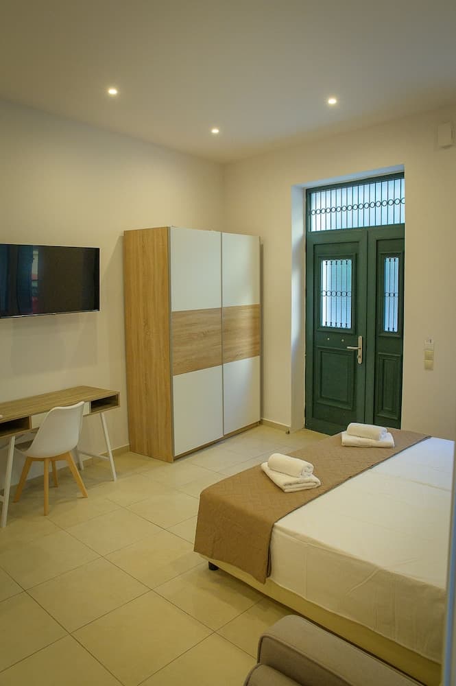 Uni Island City Suites