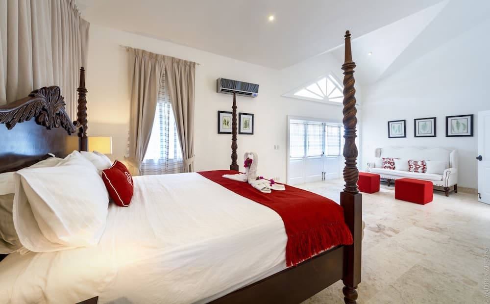 Luxury 2-level villa in Punta Cana