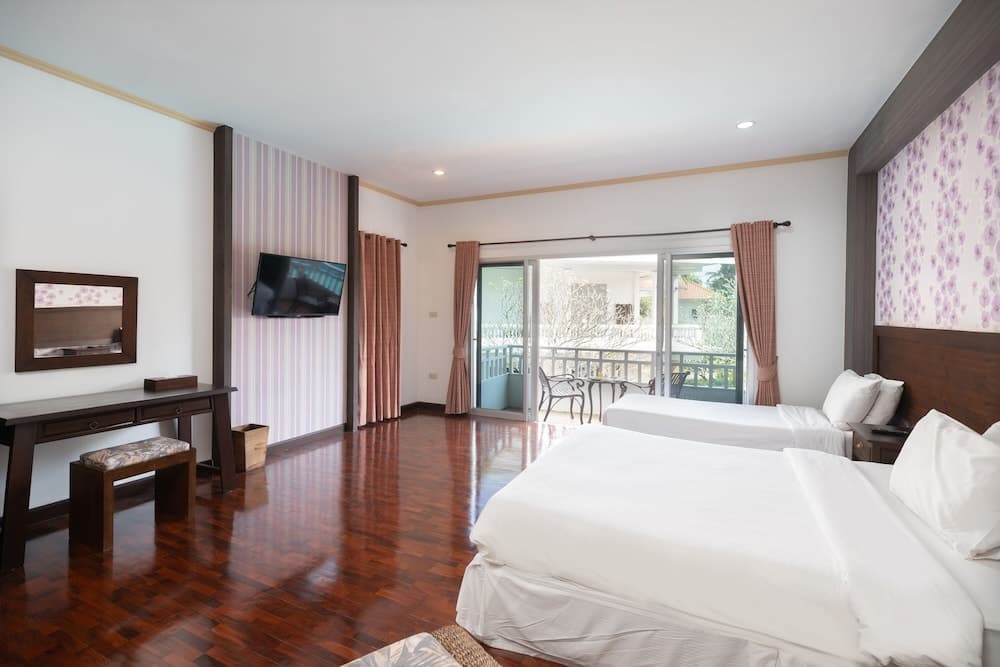 Thara Cholapruek Resort