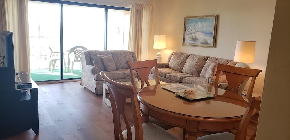 David's Dolphin Way Condo