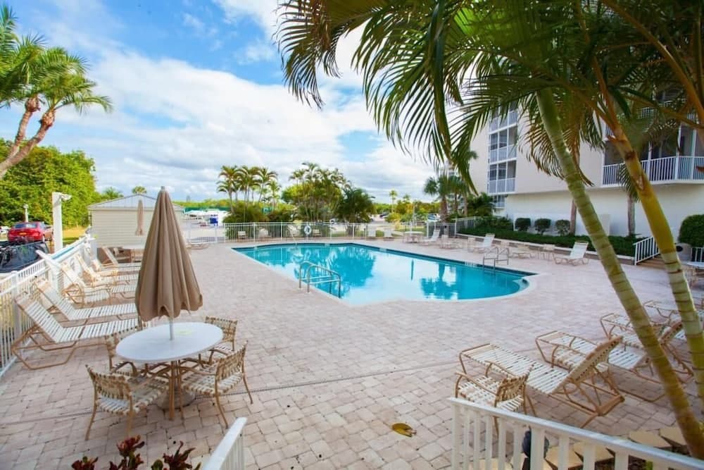 Bonita Beach & Tennis Unit 1702