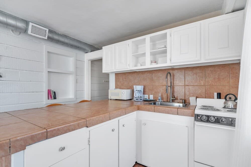 Gorgeous Beach House With Pool